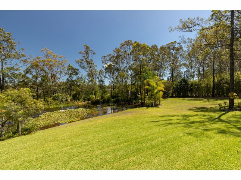 7 Woodlands Drive, Hallidays Point NSW 2430
