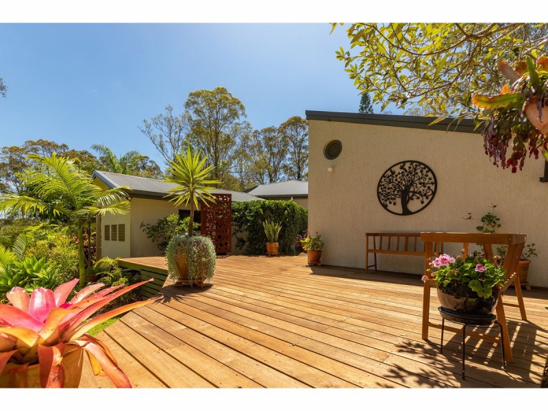 7 Woodlands Drive, Hallidays Point NSW 2430