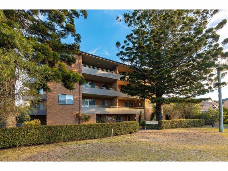 11/8 Taree Street, Tuncurry NSW 2428