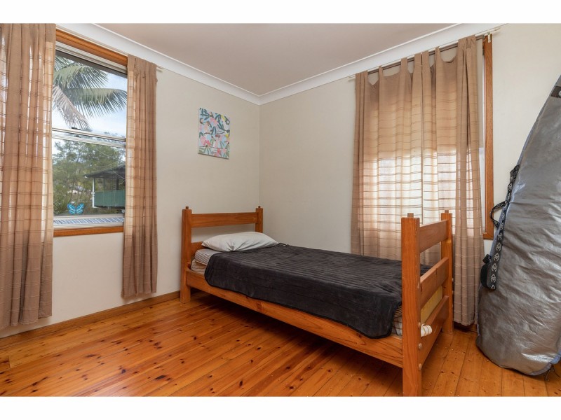 4 Charles Street, Smiths Lake NSW 2428