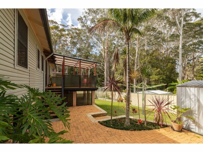 4 Charles Street, Smiths Lake NSW 2428