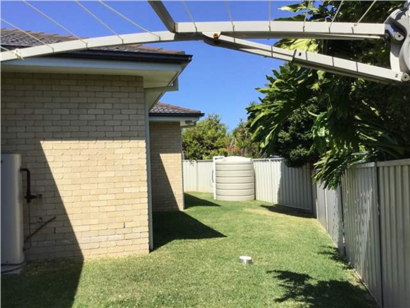 2/4 Caryota Place, Forster NSW 2428