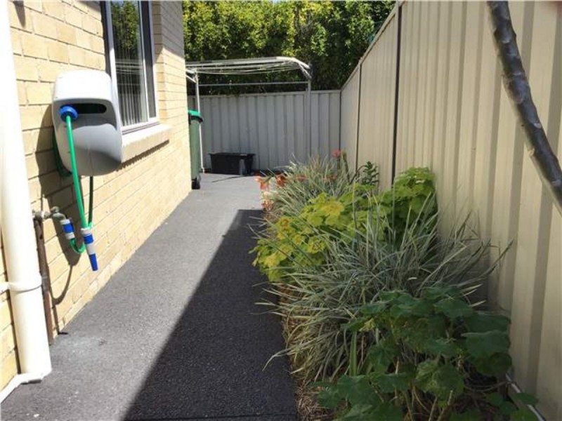 2/4 Caryota Place, Forster NSW 2428