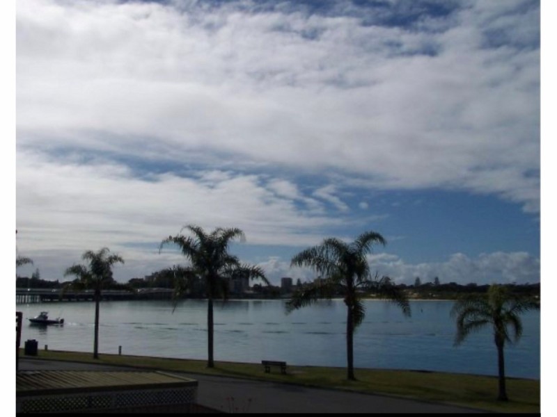 3/6 Palm Street, Tuncurry NSW 2428