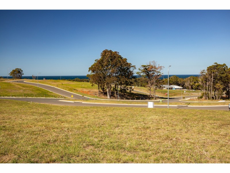 4 Silk Crescent, Diamond Beach NSW 2430