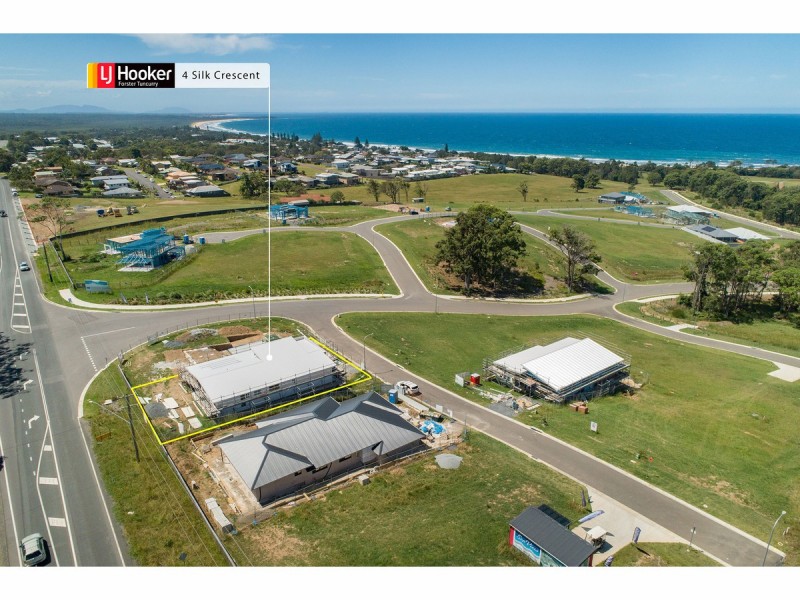 4 Silk Crescent, Diamond Beach NSW 2430