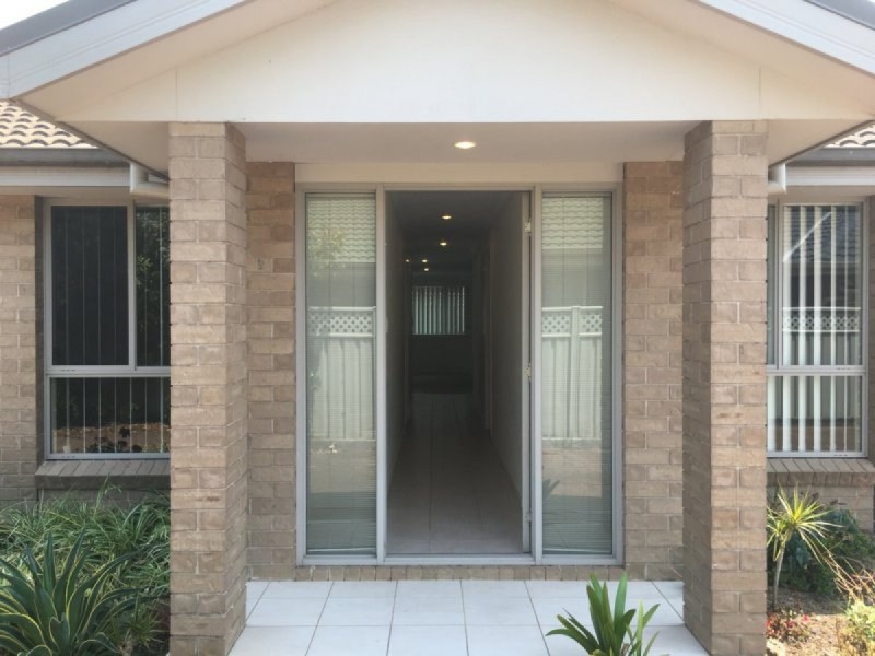 2/4 Pioneer Drive, Forster NSW 2428