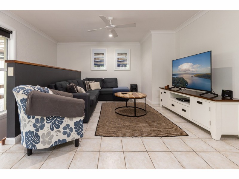 3 Karen Place, Smiths Lake NSW 2428