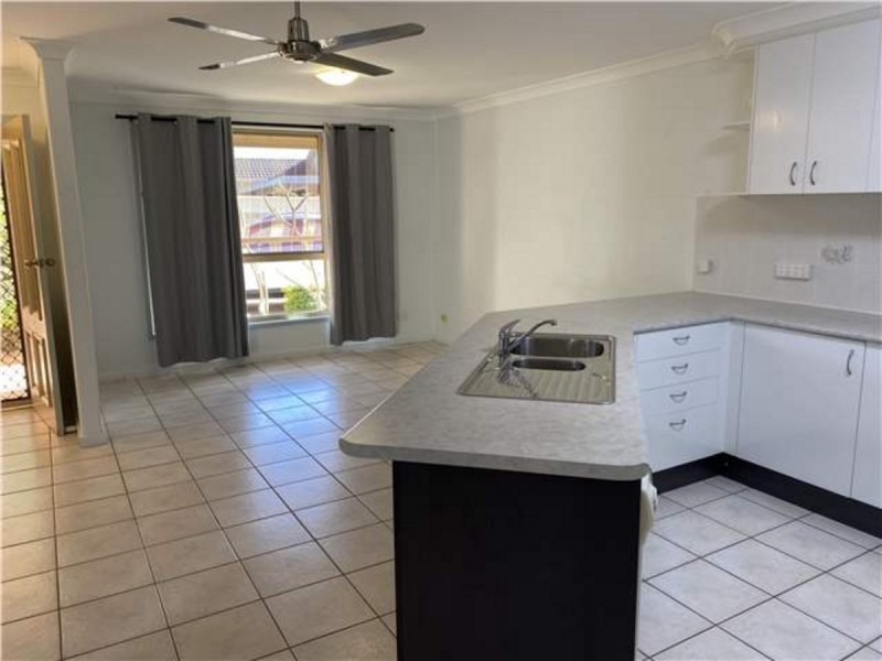 2/18 Robur Court, Tuncurry NSW 2428
