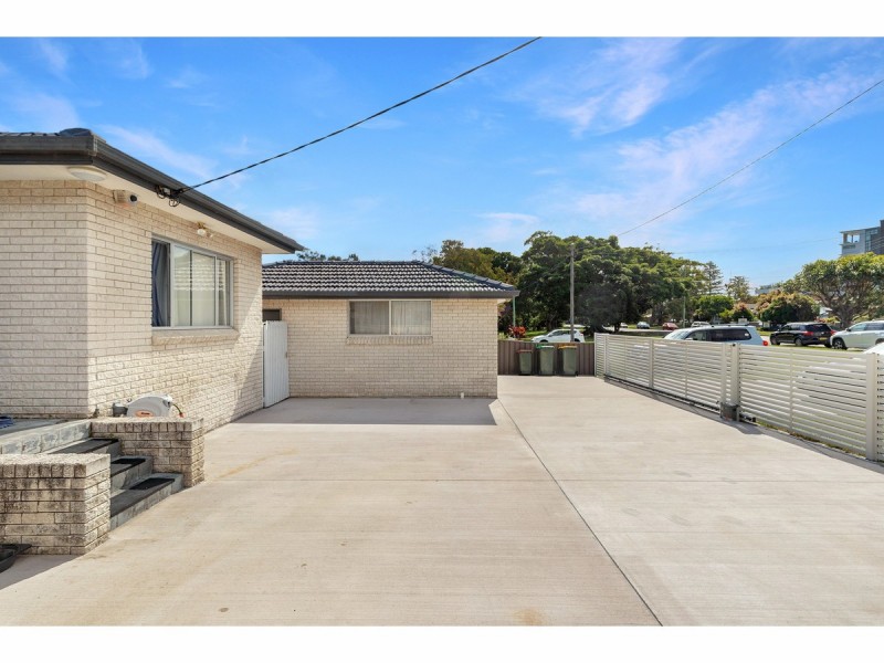 18 Middle Street, Forster NSW 2428