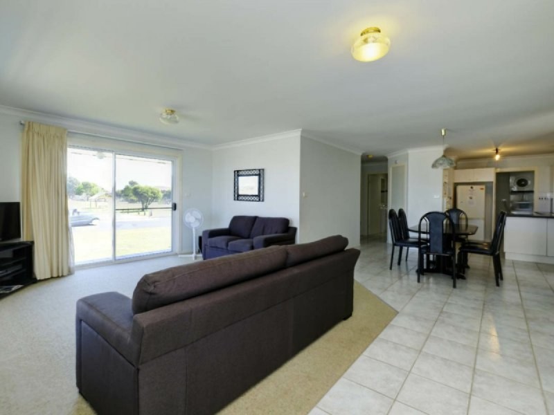 1/7 Palm Street, Tuncurry NSW 2428