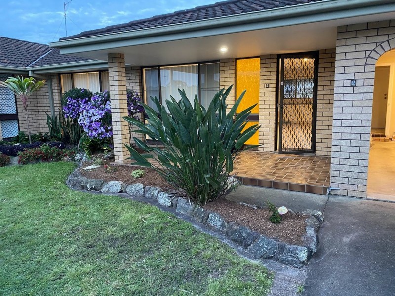 2/23 Robert Street, Forster NSW 2428