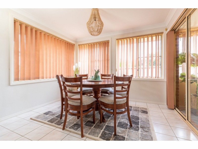 2/3 Paruna Court, Forster NSW 2428