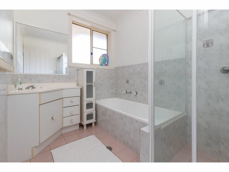2/3 Paruna Court, Forster NSW 2428