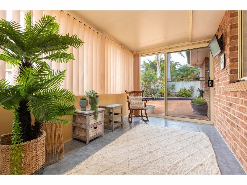 2/3 Paruna Court, Forster NSW 2428