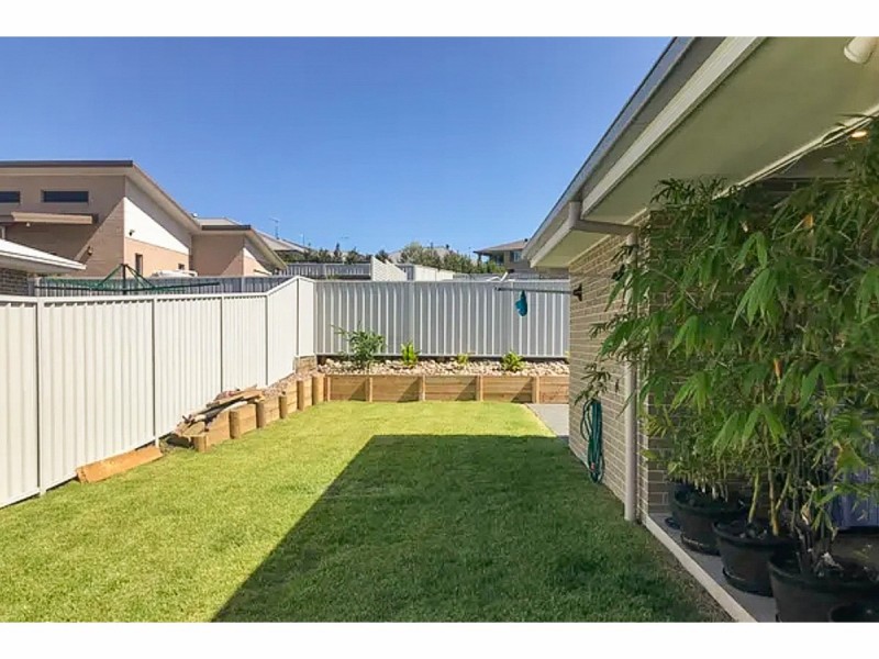 9 Hillside Terrace, Black Head NSW 2430