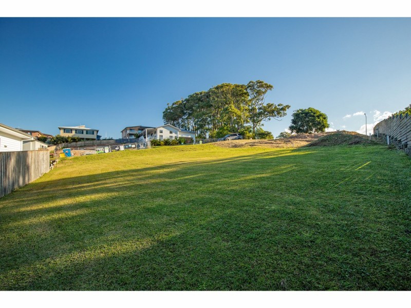 4 Maslin Close, Red Head NSW 2430