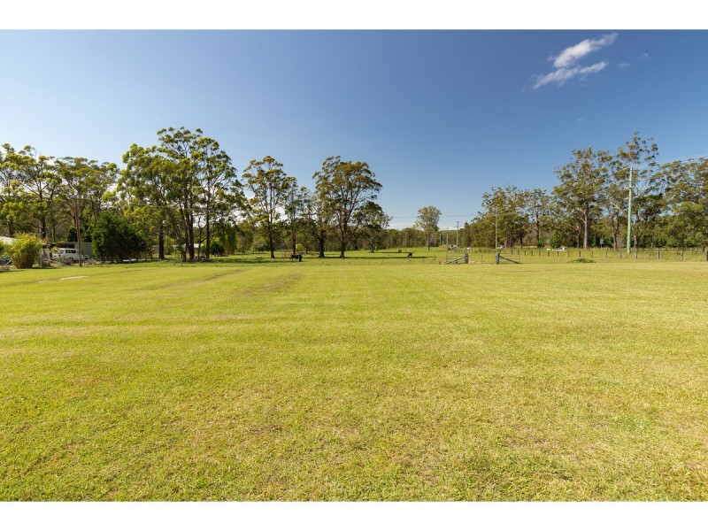 8 Failford Road, Darawank NSW 2428