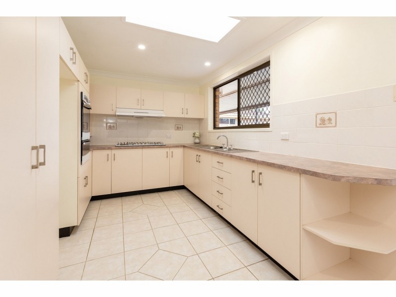 11 Eden Place, Tuncurry NSW 2428