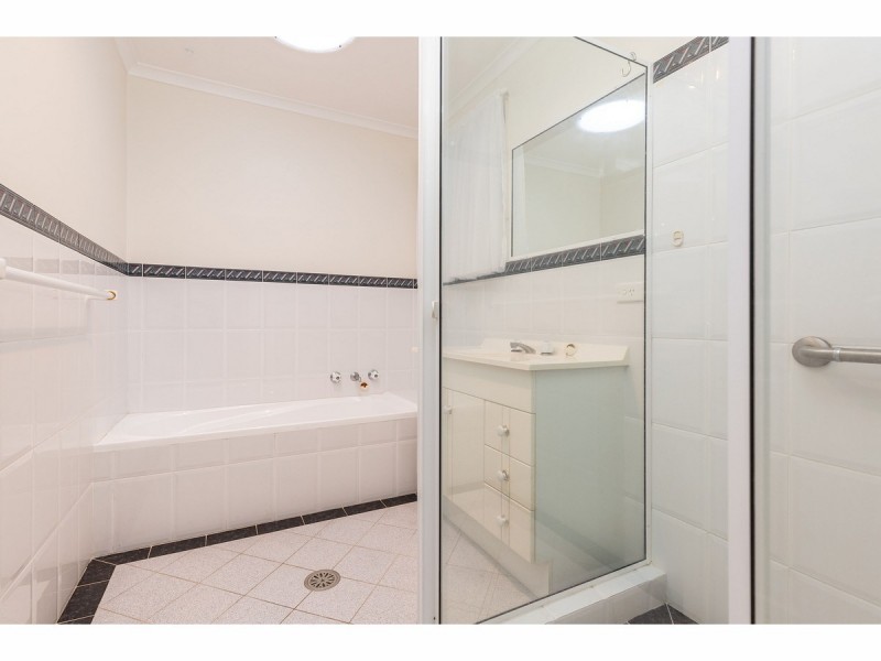 2/1A North Street, Tuncurry NSW 2428