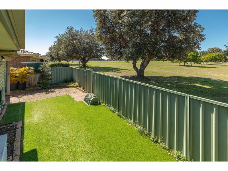 2/1A North Street, Tuncurry NSW 2428