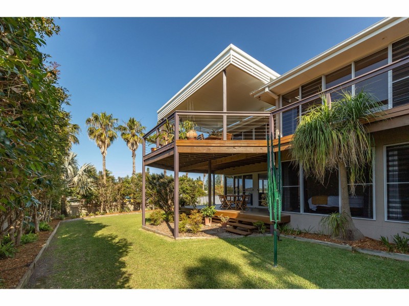 49 Anniversary Drive, Diamond Beach NSW 2430