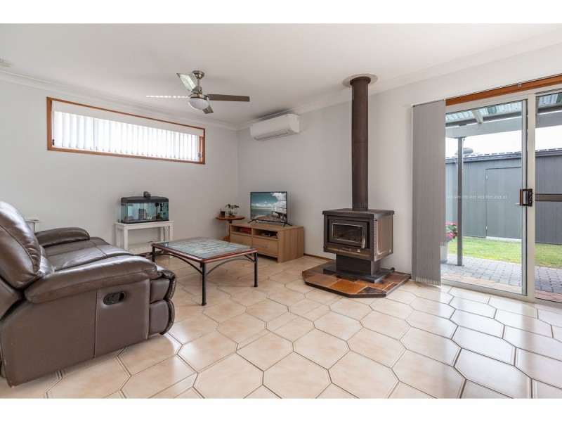 12 Flora Parade, Tuncurry NSW 2428
