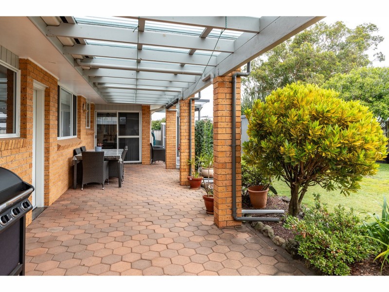 12 Flora Parade, Tuncurry NSW 2428