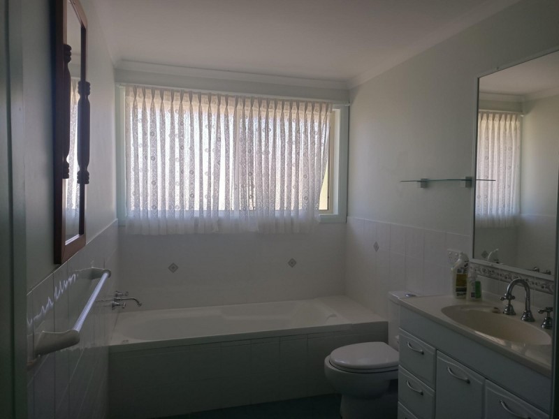 1/3 Inaja, Forster NSW 2428
