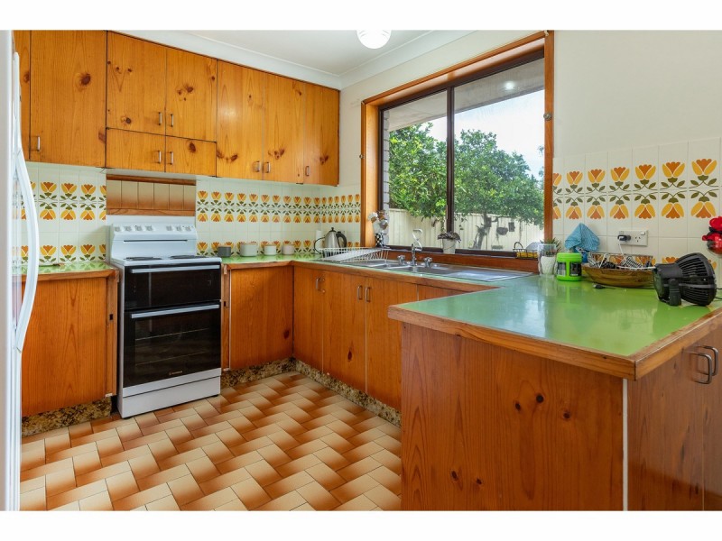 8 De Lore Crescent, Tuncurry NSW 2428