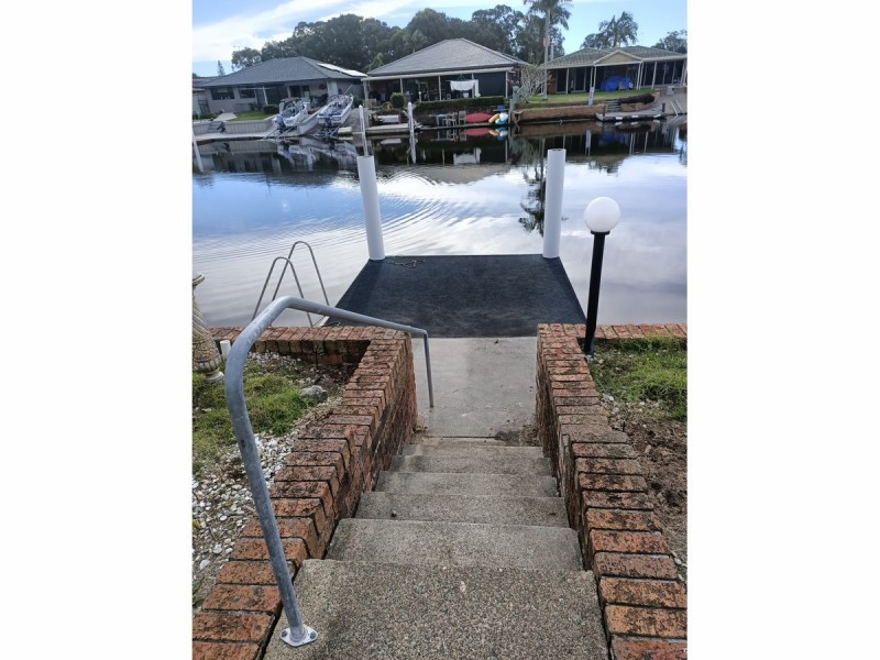 15 Friendship Key, Forster NSW 2428