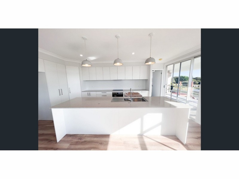 20 Shores Crescent, Diamond Beach NSW 2430