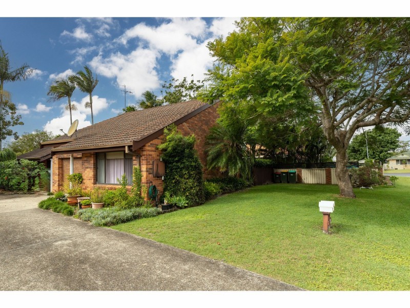 1 & 2/38 Regency Circuit, Tuncurry NSW 2428