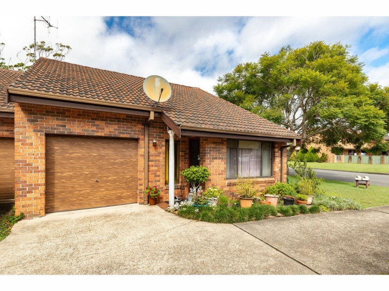 1 & 2/38 Regency Circuit, Tuncurry NSW 2428