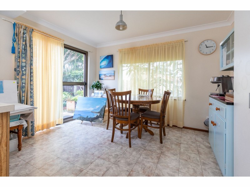 1 & 2/38 Regency Circuit, Tuncurry NSW 2428