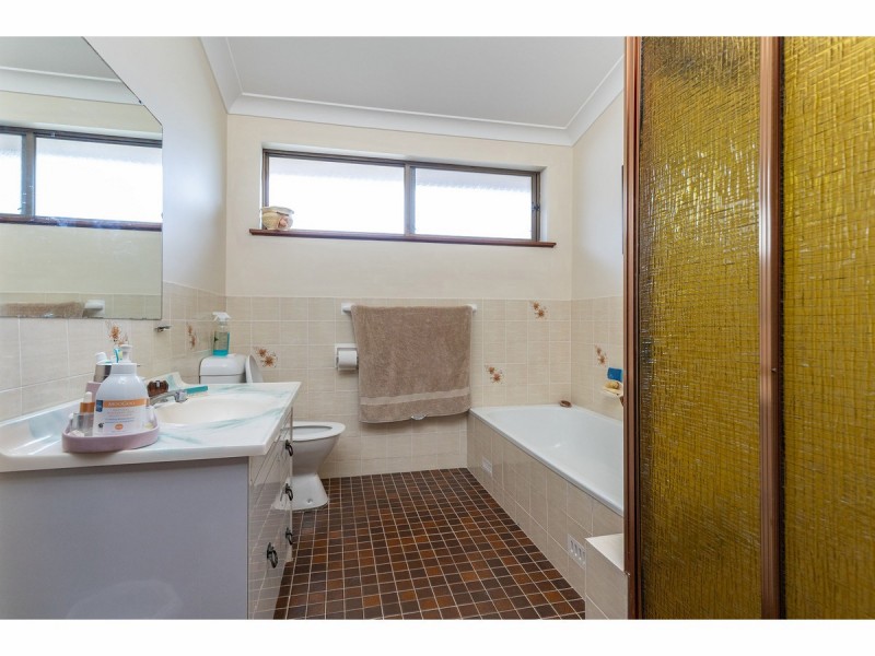 1 & 2/38 Regency Circuit, Tuncurry NSW 2428