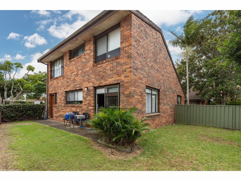 1 & 2/38 Regency Circuit, Tuncurry NSW 2428