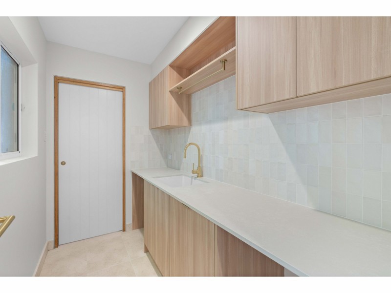 42 Colliton Parade, Forster NSW 2428