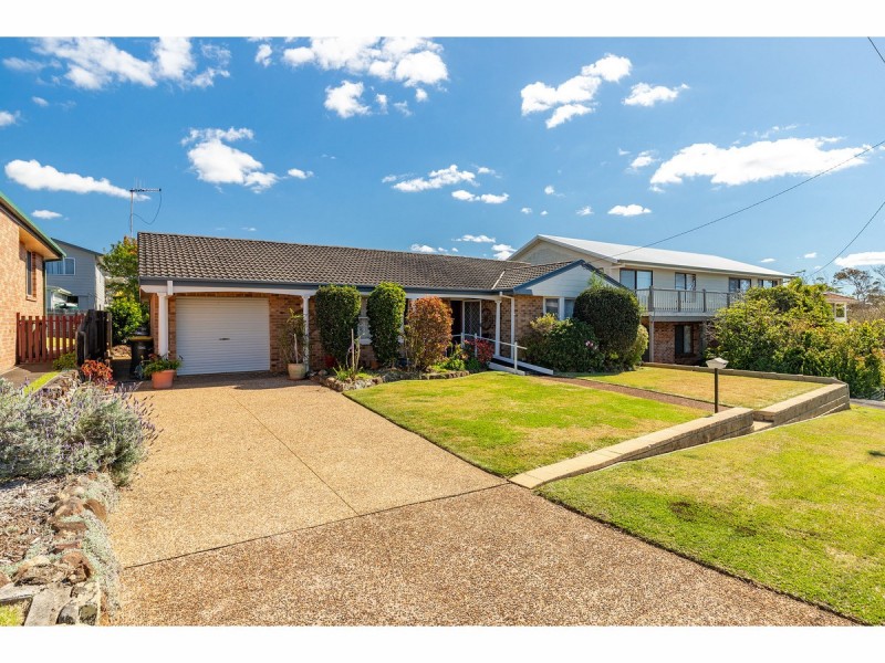 17 Seaview Street, Diamond Beach NSW 2430