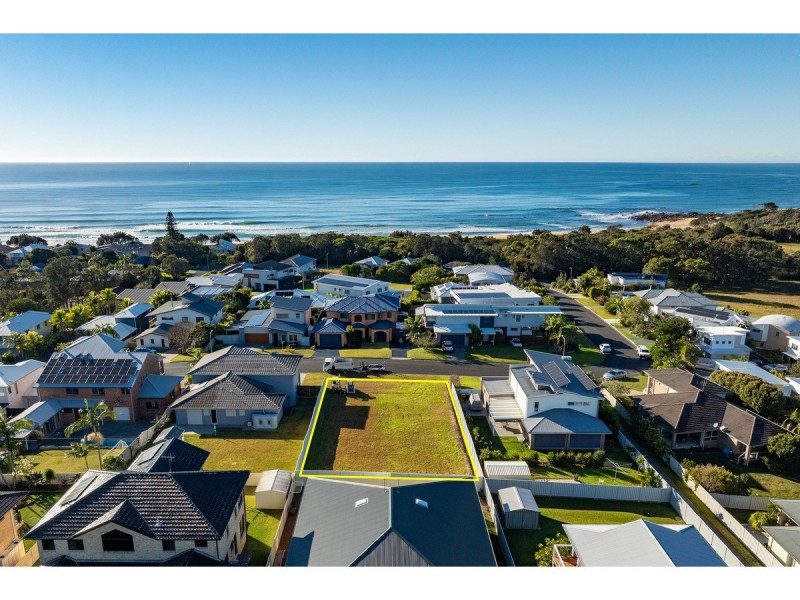 27 Emerald Drive, Diamond Beach NSW 2430