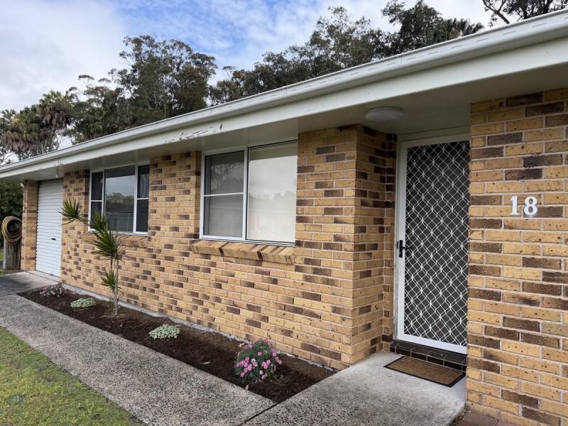 18 Montego Place, Tuncurry NSW 2428