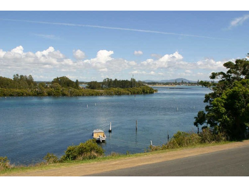 Unit 206 ‘Regatta’/142 -148 Little Street, Forster NSW 2428