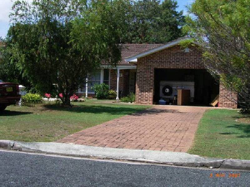 12 DISCOVERY DRIVE, Forster NSW 2428