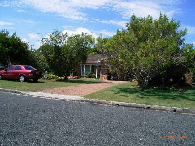 12 DISCOVERY DRIVE, Forster NSW 2428