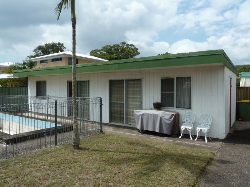 13 Cape Street, Tuncurry NSW 2428