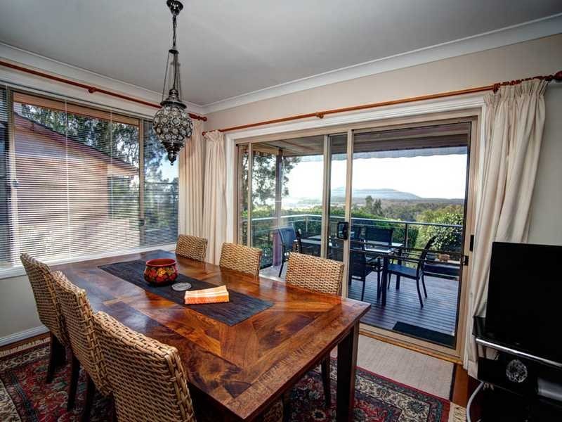 11 Lucas Avenue, Green Point NSW 2428