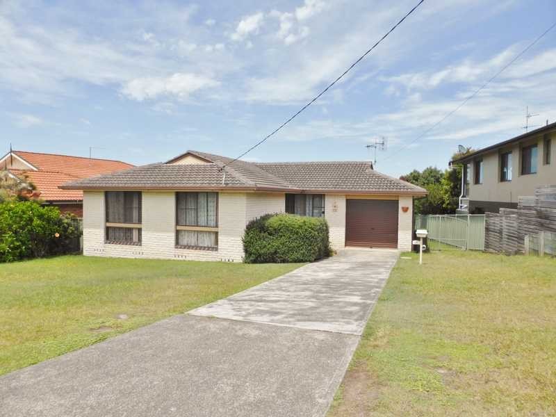77 Becker Road, Forster NSW 2428