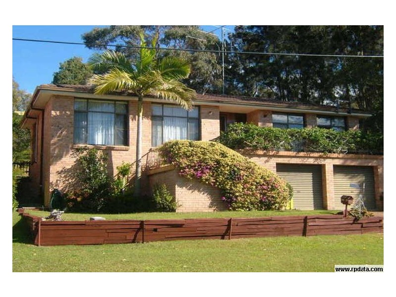 13 Seabreeze Parade, Green Point NSW 2428