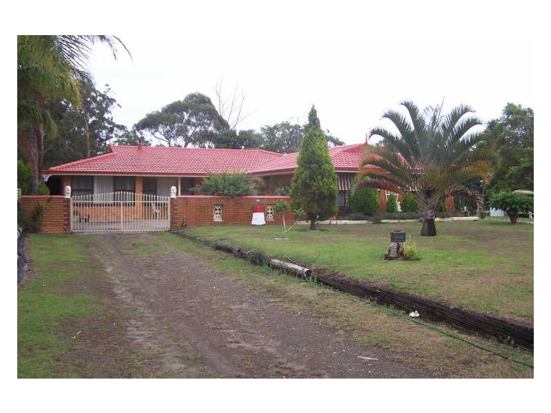 4 Carmona Lane, Forster NSW 2428