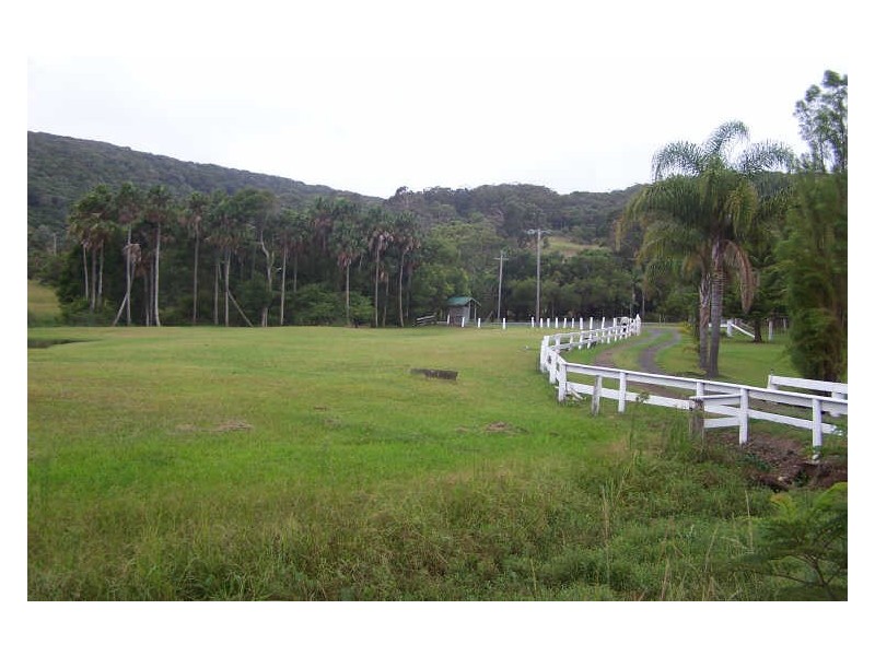 4 Carmona Lane, Forster NSW 2428